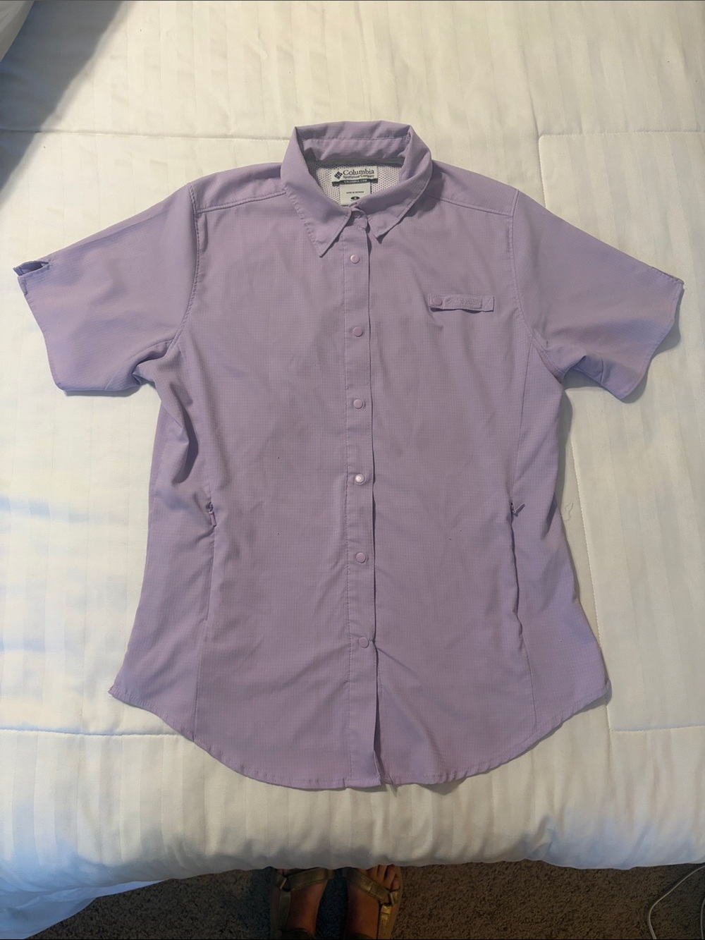 Columbia Women’s Light Lavender Short-Sleeve Button-Down Shirt